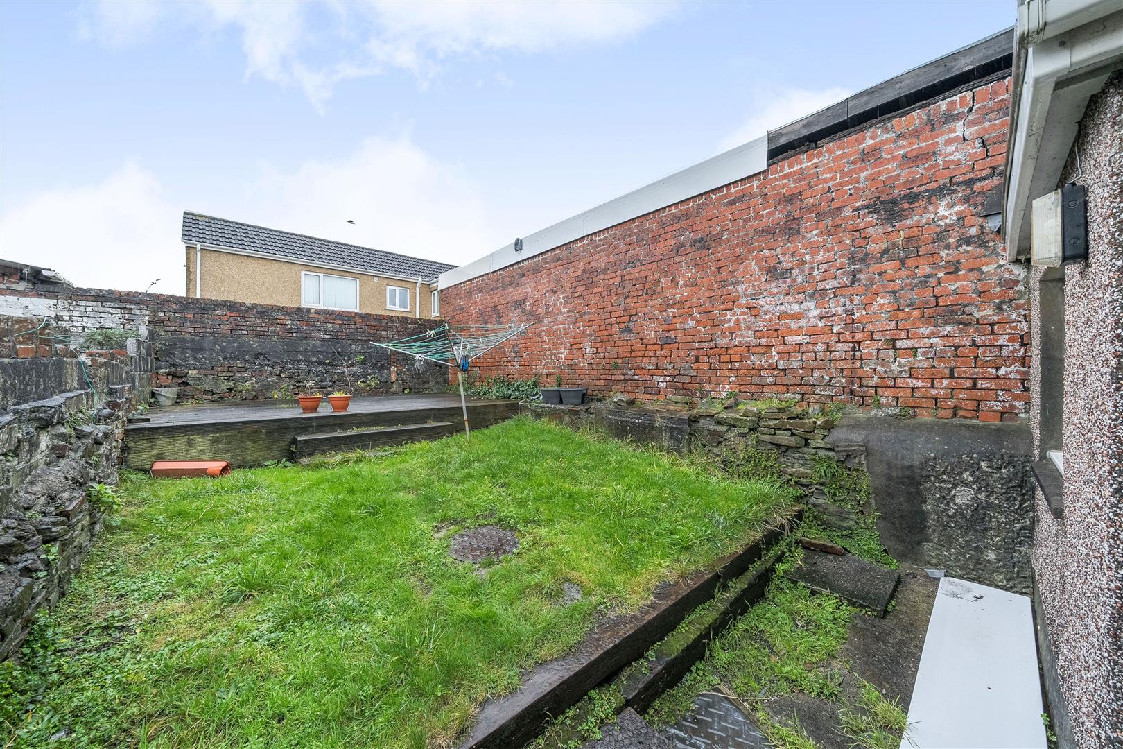 Burrows Road, Sandfields, Swansea, SA1 3TT